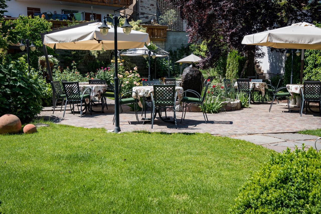 Hotel Gasthof Zum Mohren Tisens Exterior foto